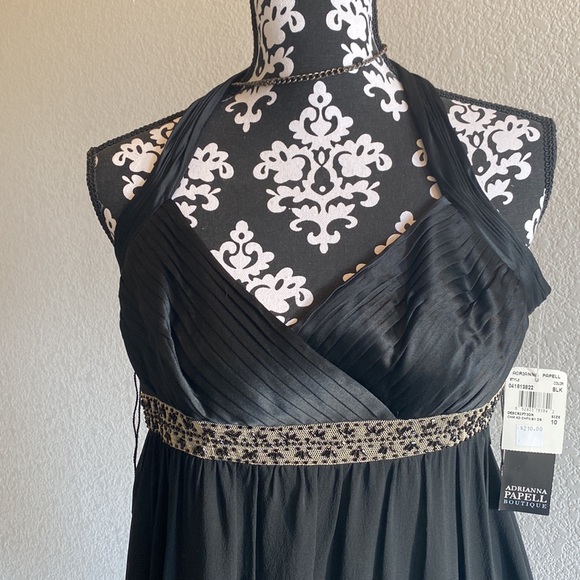 LBD - Picture 2 of 7